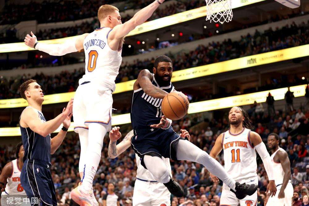 在聚光灯下 在聚光灯下